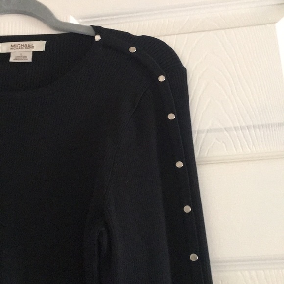 Sweater - Picture 2 of 5